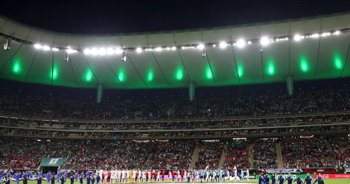 فيفا يفسر سبب المقاعد الخاوية في مباراة بكأس العالم